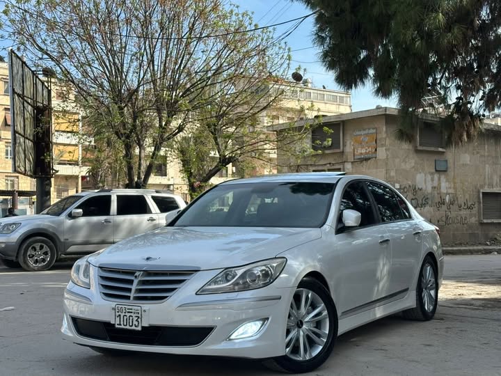 هونداي جينسيس 2012