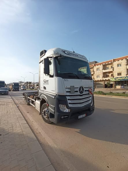 مرسيدس أكتروس 2017 - صورة 4