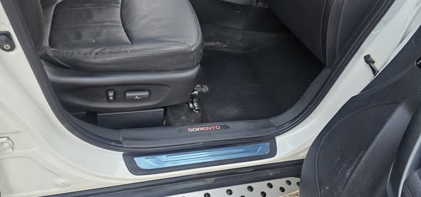 كيا سورينتو 2013 - صورة 4