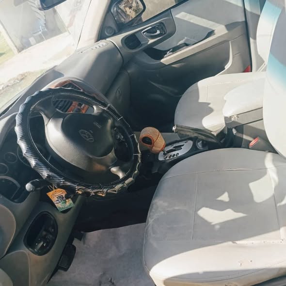 هيونداي سنتافي 2005 - صورة 1