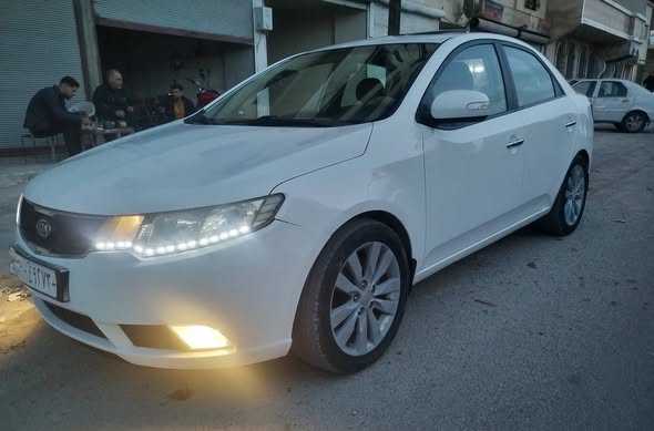 كيا فورتي 2009 - صورة 4