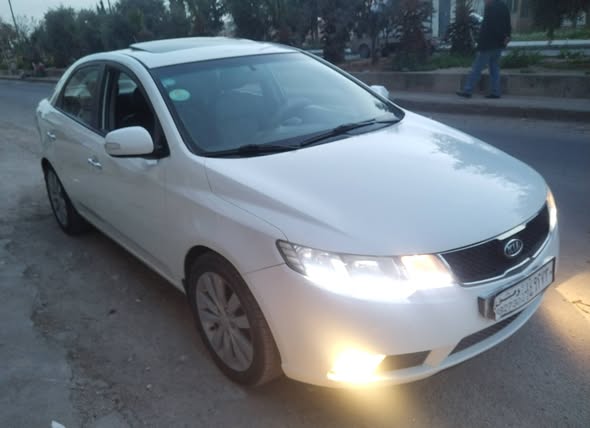 كيا فورتي 2009 - صورة 5