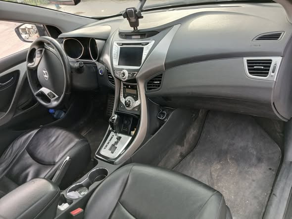 هيونداي افانتي 2013 - صورة 2