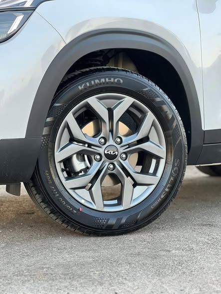 كيا سيلتوس 2025 - صورة 5