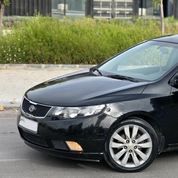 كيا سيراتو 2011 - صورة 1