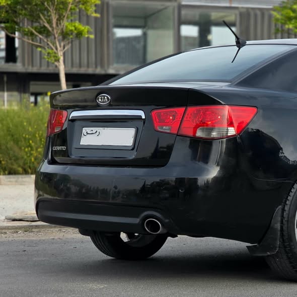 كيا سيراتو 2011 - صورة 3