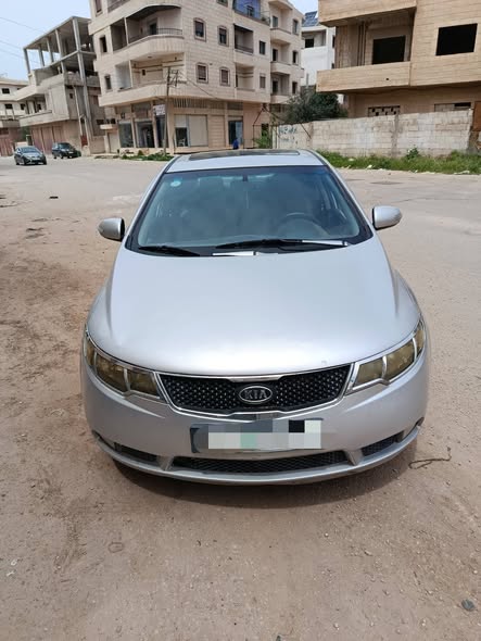 كيا سيراتو 2010 - صورة 1