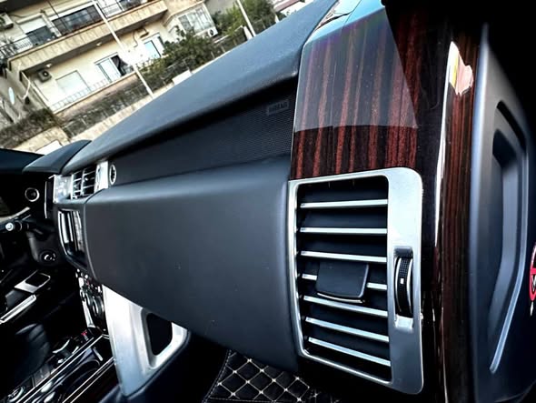 لاند روفر فوغ 2015 - صورة 2