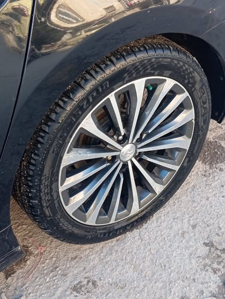 هيونداي أزيرا 2013 - صورة 5