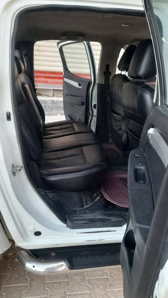 ايسوزو بيك اب 2015 - صورة 5