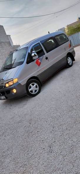 هيونداي ستاريكس 2003 - صورة 1