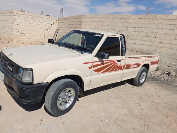 مازدا بيك أب 1994 - صورة 1