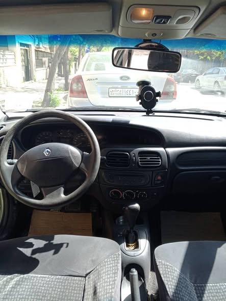 رينو ميغان 2002 - صورة 5