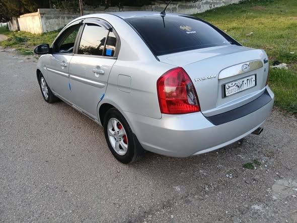 هيونداي فيرنا 2007 - صورة 4