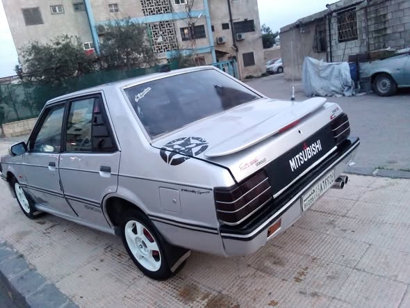 ميتسوبيشي لانسر 1983 - صورة 4