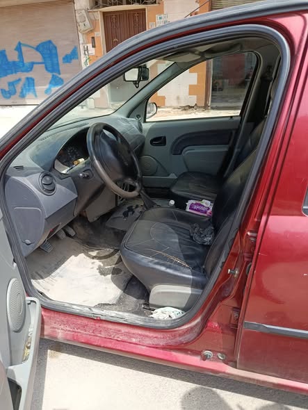 داسيا لوغان 2006 - صورة 3