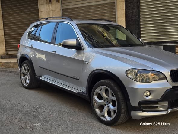 بي إم دبليو اكس 5 2010 - صورة 3