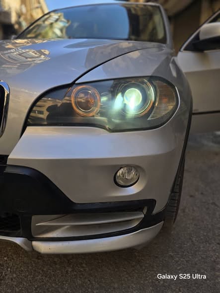 بي إم دبليو اكس 5 2010 - صورة 4