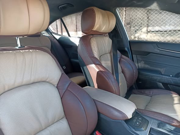 كيا K7 2011 - صورة 2