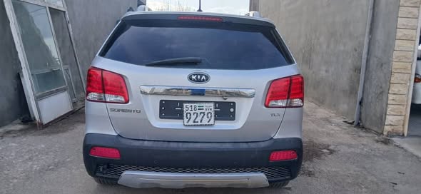 كيا سورينتو 2011 - صورة 4