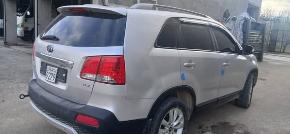 كيا سورينتو 2011 - صورة 5