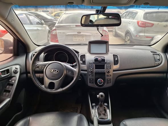 كيا فورتي 2010 - صورة 2