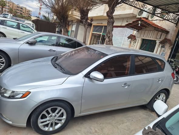 كيا فورتي 2010 - صورة 3