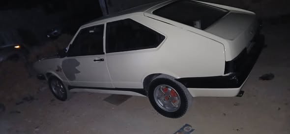 فولكس فاجن باسات 1977 - صورة 5