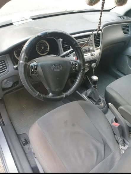 كيا ريو 2009 - صورة 5