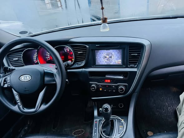 كيا K5 2011 - صورة 4