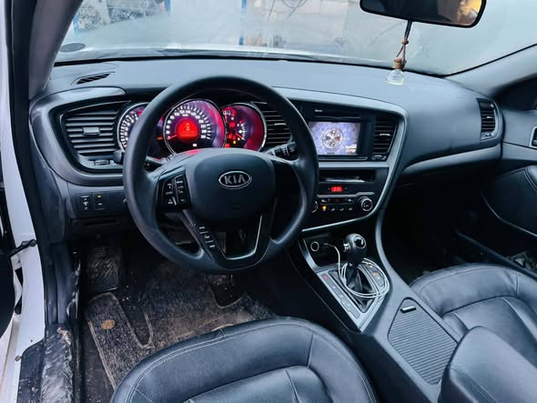 كيا K5 2011 - صورة 5