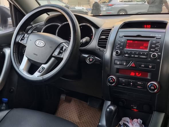 كيا سورينتو 2011 - صورة 5