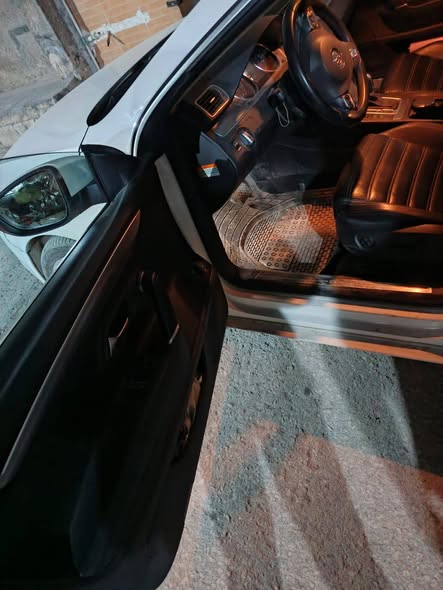 فولكس سي سي 2015 - صورة 1