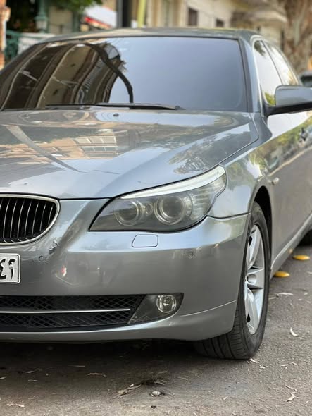 بي إم دبليو 520 2010 - صورة 4