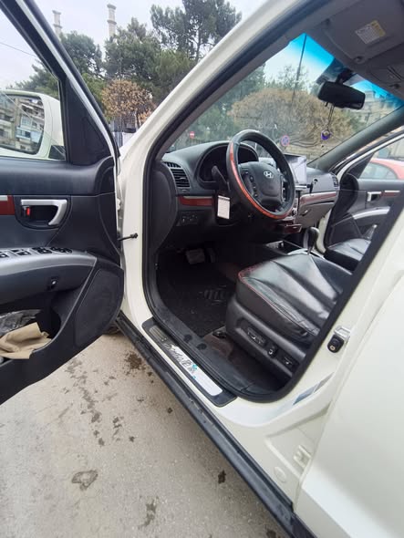 هيونداي سنتافيه 2009 - صورة 5