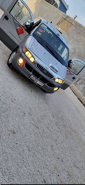 هيونداي ستاريكس 2003 - صورة 5