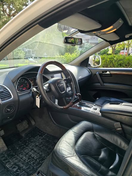 أودي Q7 2008 - صورة 5