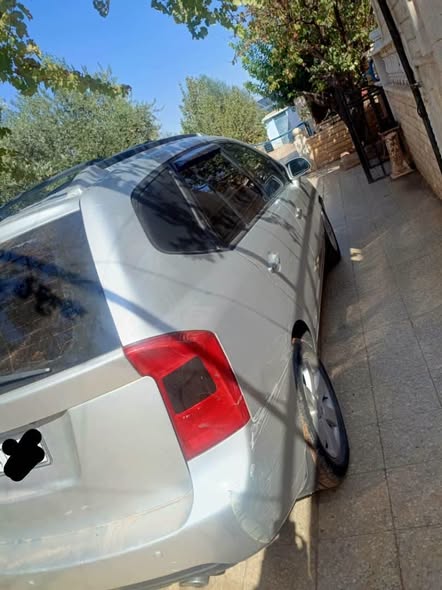 كيا كارينز 2008 - صورة 3