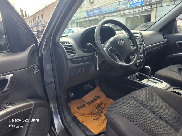 هيونداي سنتافيه 2010 - صورة 5