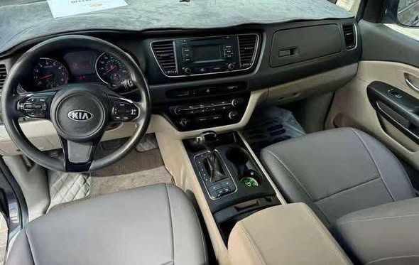 كيا سيدونا 2016 - صورة 4