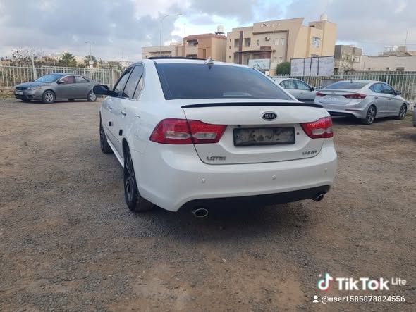 كيا لوتزي 2010 - صورة 4