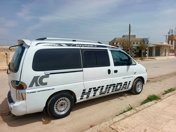 هيونداي H-1 2001 - صورة 3