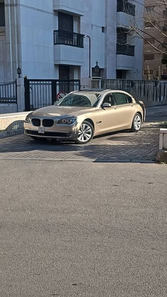 بي إم دبليو 730 2012 - صورة 4