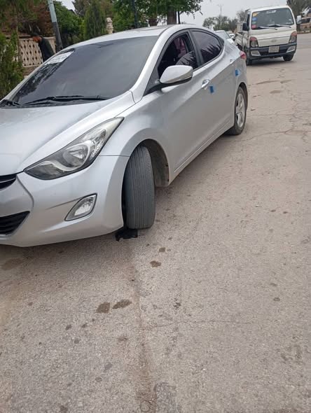 هيونداي افانتي 2011 - صورة 2