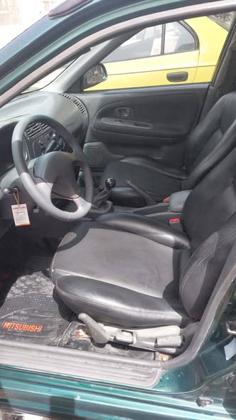 مستوبيشي لانسير 2000 - صورة 4