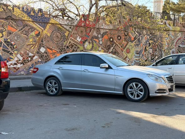 مرسيدس E220 2011 - صورة 2