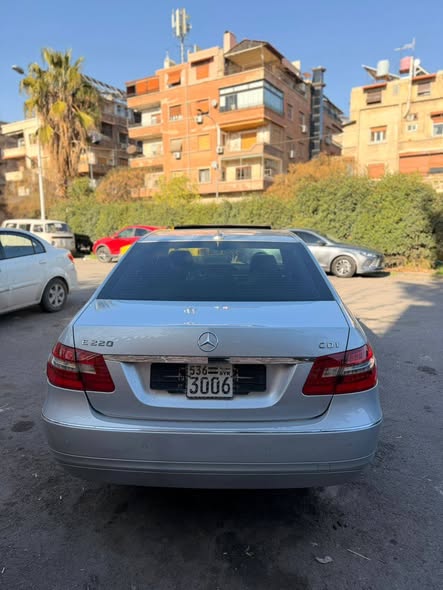 مرسيدس E220 2011 - صورة 3