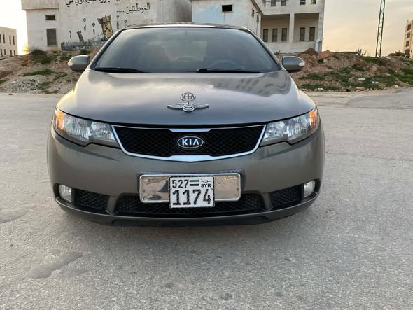 كيا سيراتو 2010 - صورة 1