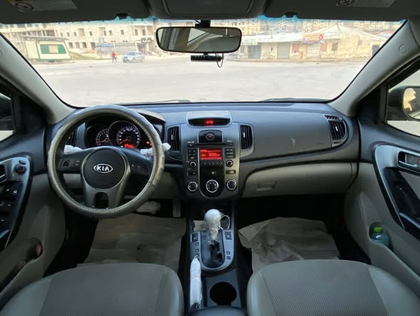 كيا سيراتو 2010 - صورة 5