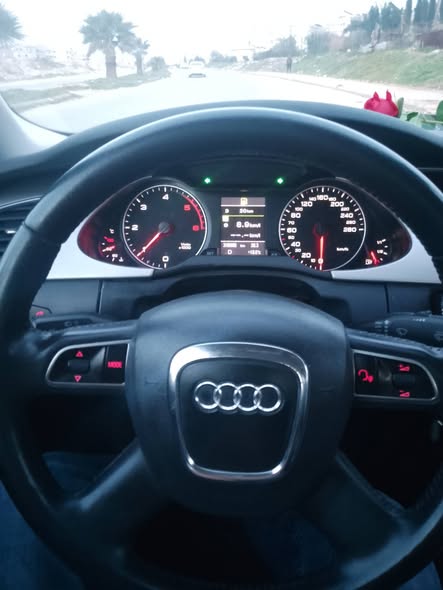 أودي A4 2012 - صورة 4